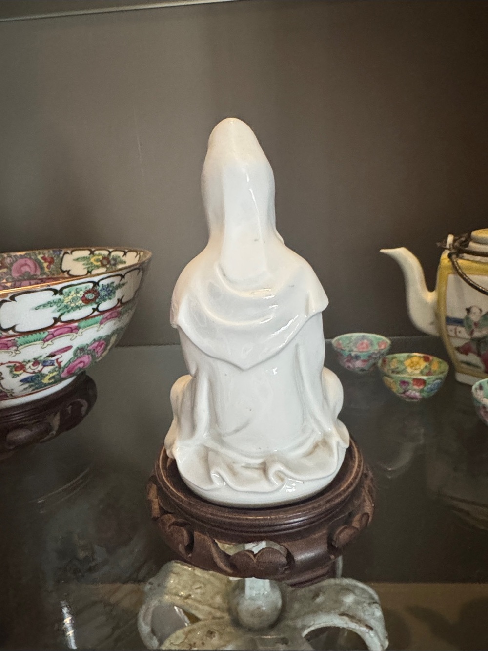 White Porcelain Asian Figurine Set - Trio - Picture 7 of 7